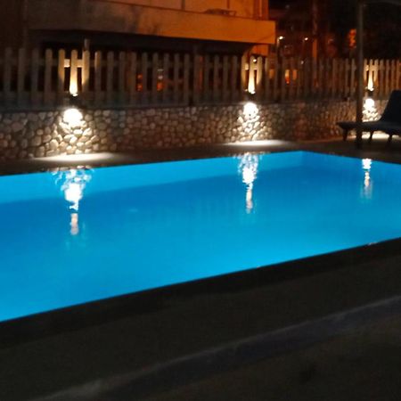 Hotel Villa Ruci クサミル エクステリア 写真