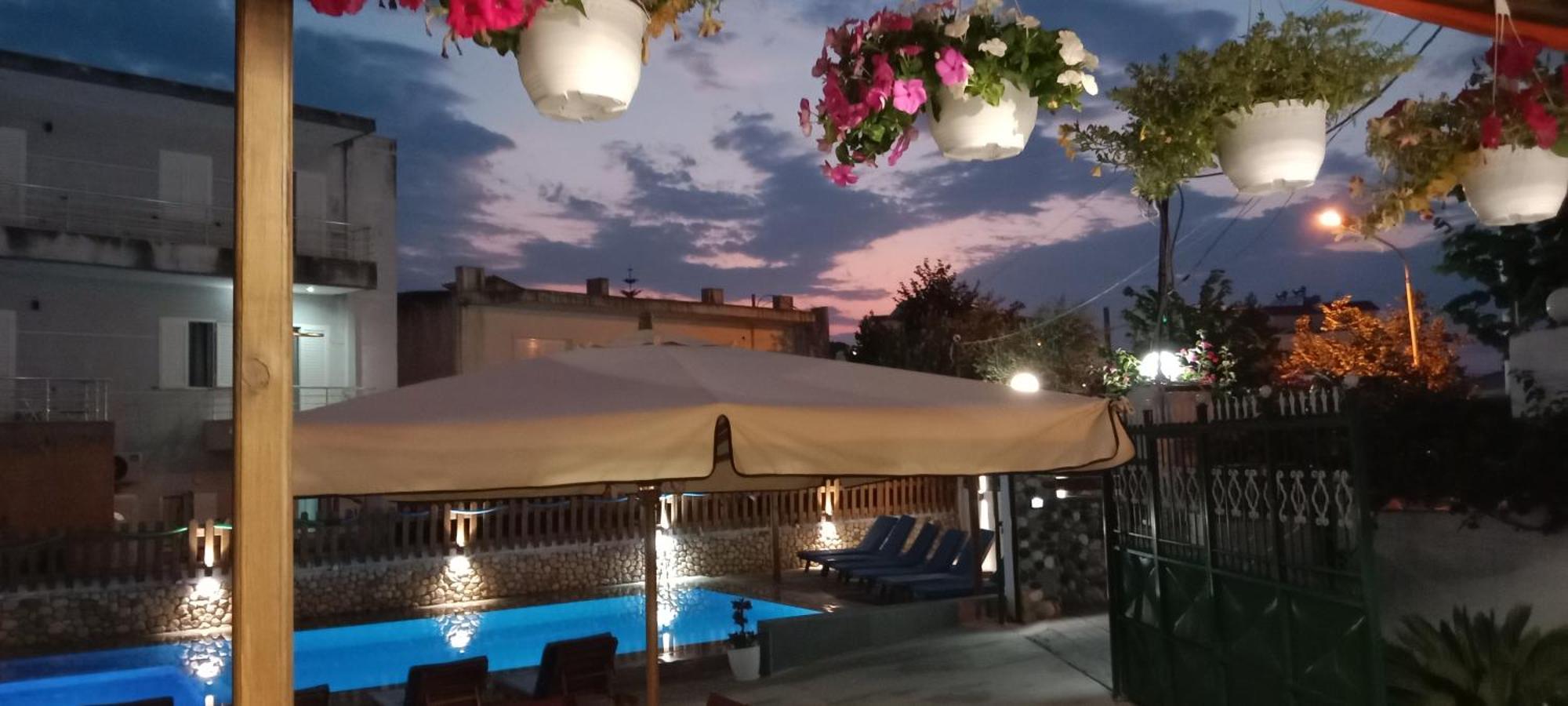 Hotel Villa Ruci クサミル エクステリア 写真